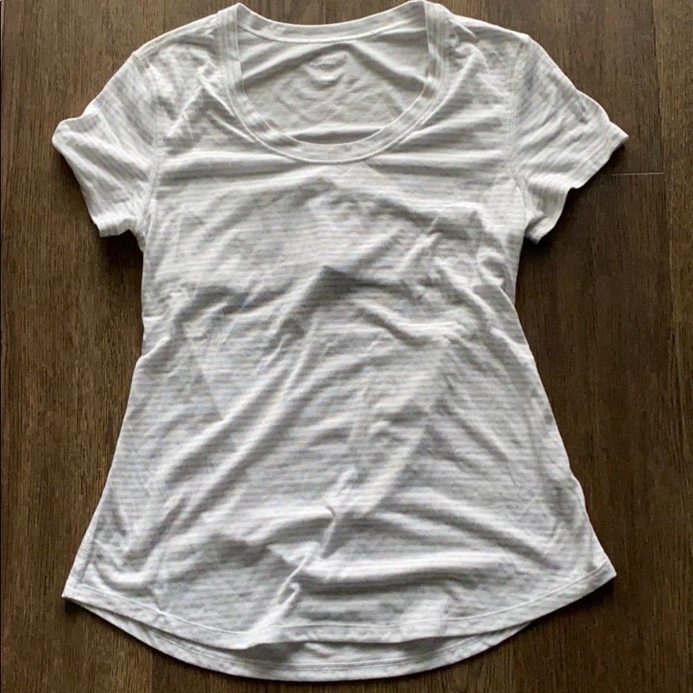 OLD NAVY - white striped active top